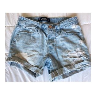 HOLLISTER DENIM SHORTS